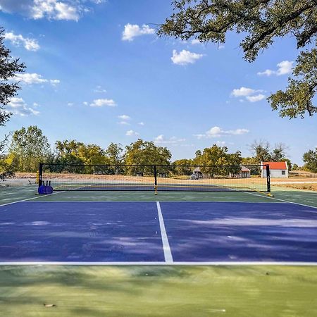Container Home With Rooftop Views And Pickleball-Pecan Grove Bellmead エクステリア 写真