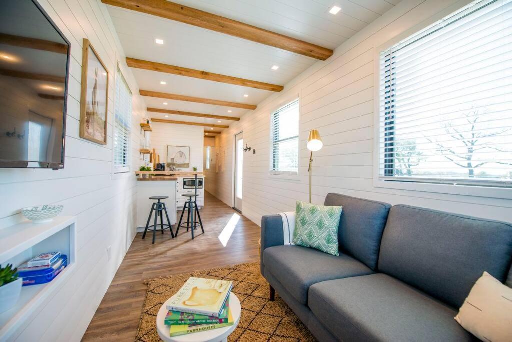 Container Home With Rooftop Views And Pickleball-Pecan Grove Bellmead エクステリア 写真