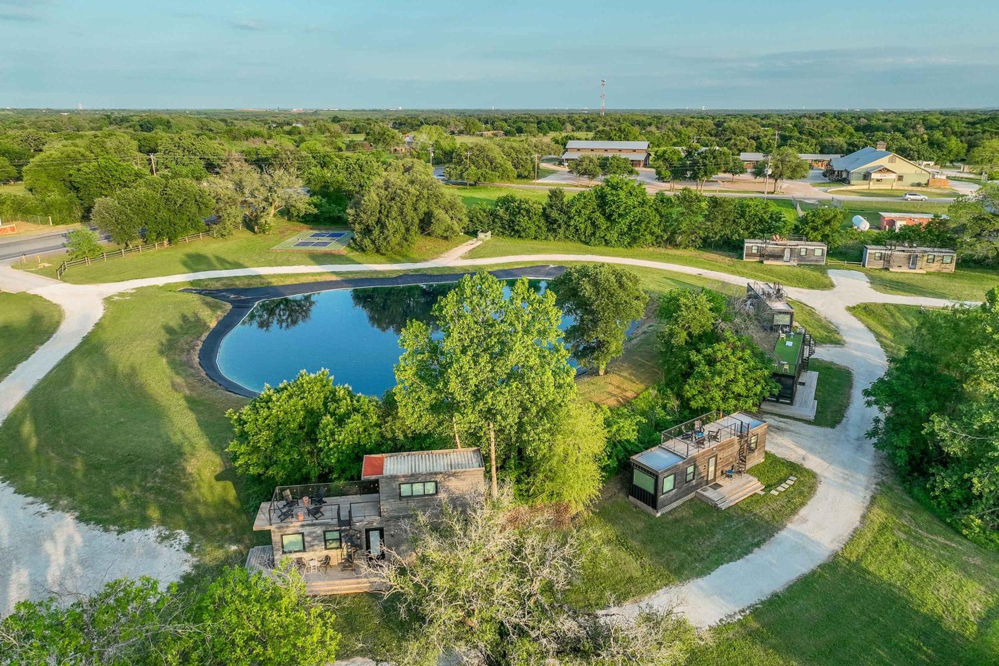 Container Home With Rooftop Views And Pickleball-Pecan Grove Bellmead エクステリア 写真