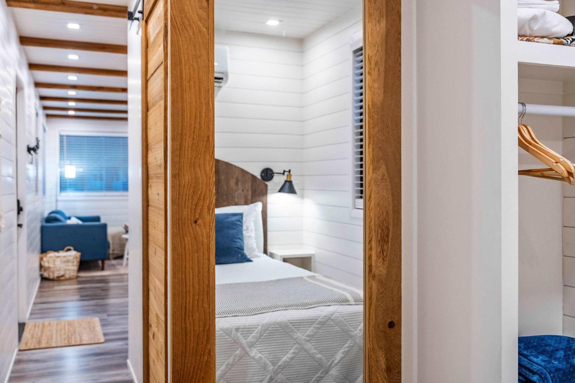 Container Home With Rooftop Views And Pickleball-Pecan Grove Bellmead エクステリア 写真