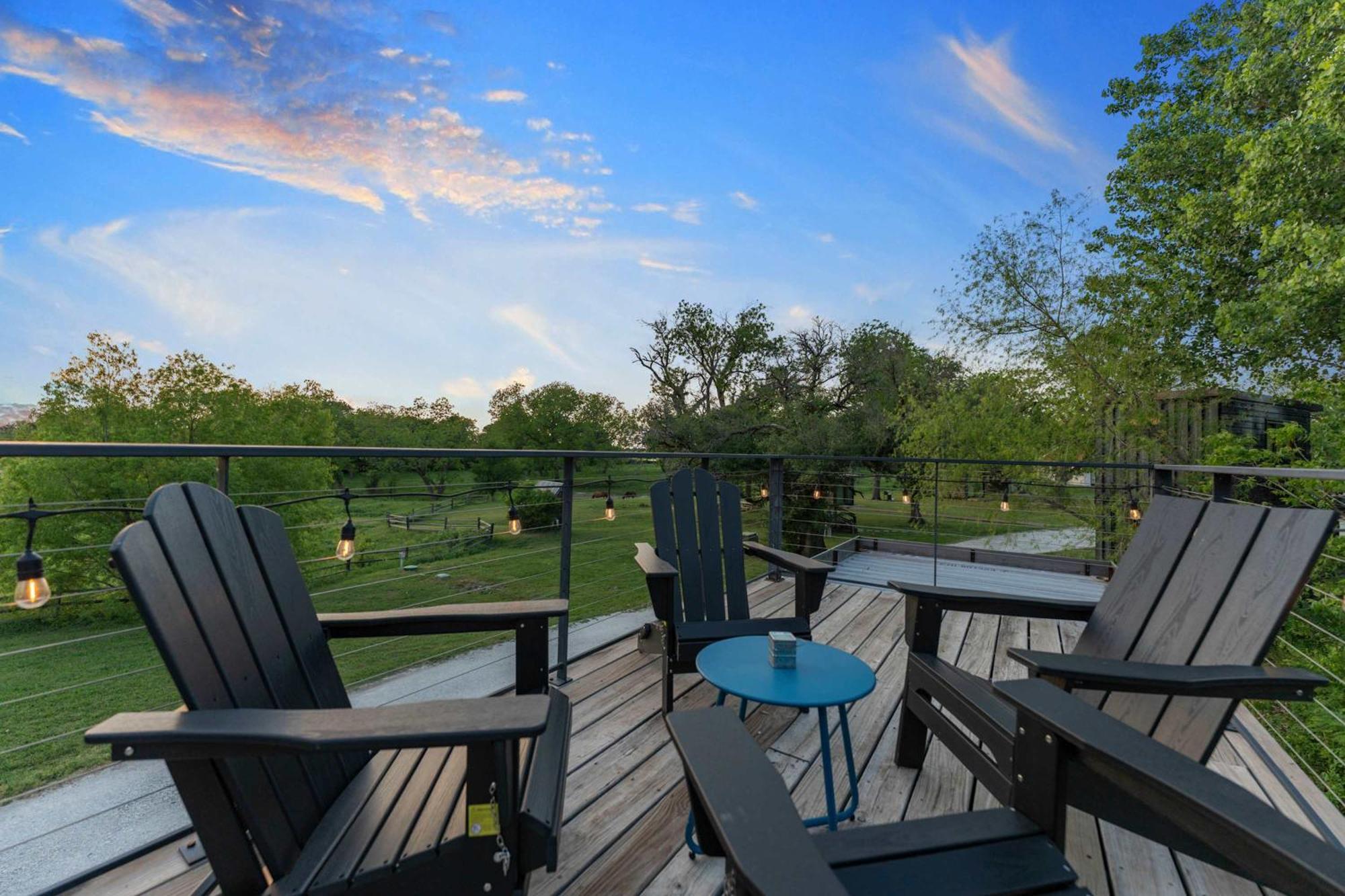 Container Home With Rooftop Views And Pickleball-Pecan Grove Bellmead エクステリア 写真