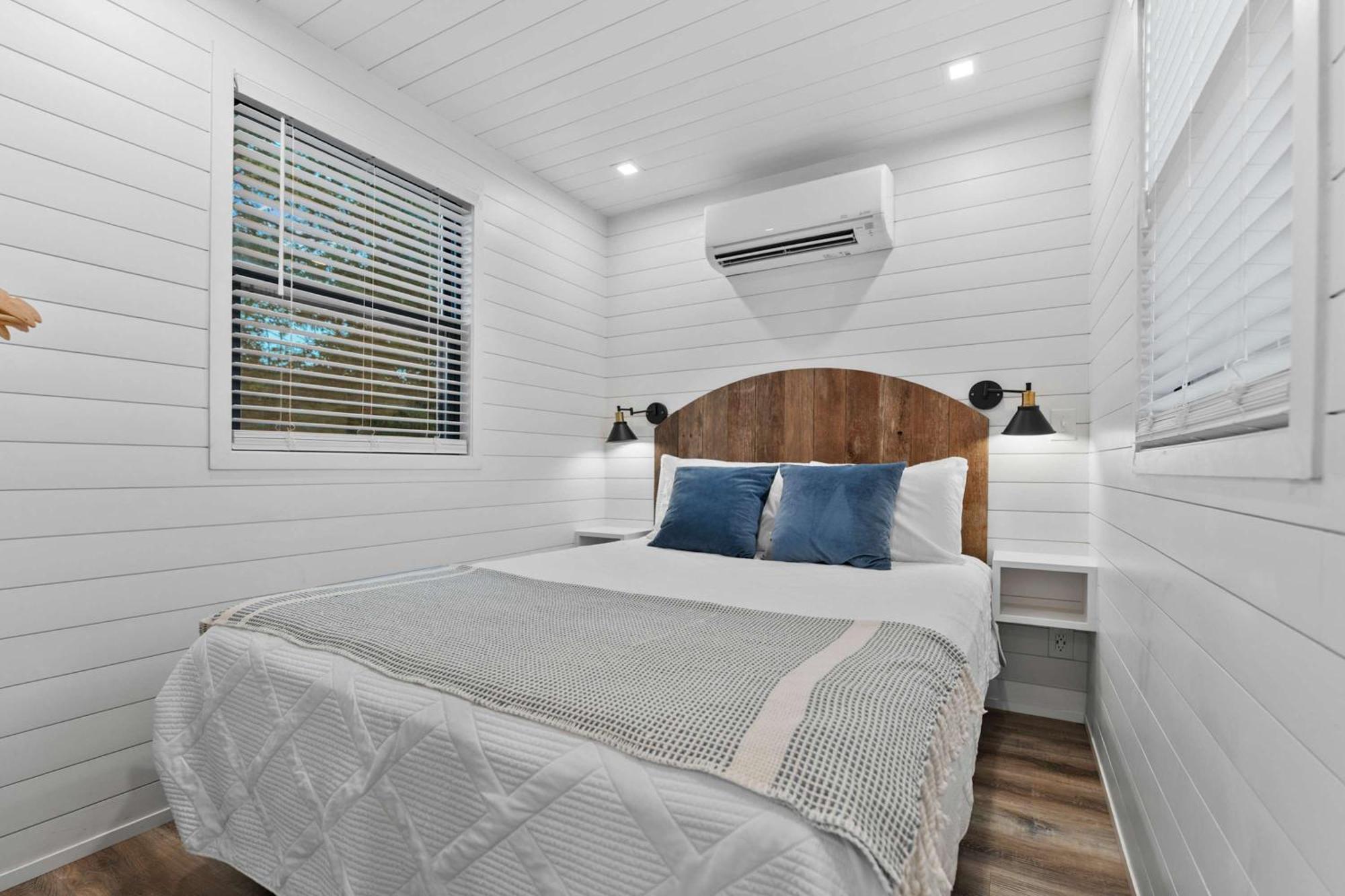 Container Home With Rooftop Views And Pickleball-Pecan Grove Bellmead エクステリア 写真